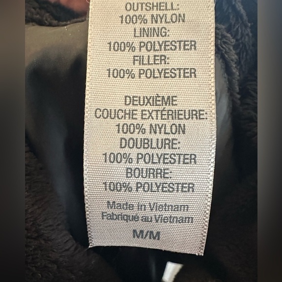 Champion VentureLoft+ Black Puffer Vest Diamond Quilted Sleeveless Full Zip Vest - Picture 4 of 5